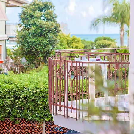 Waterfront - Apartment Terracina